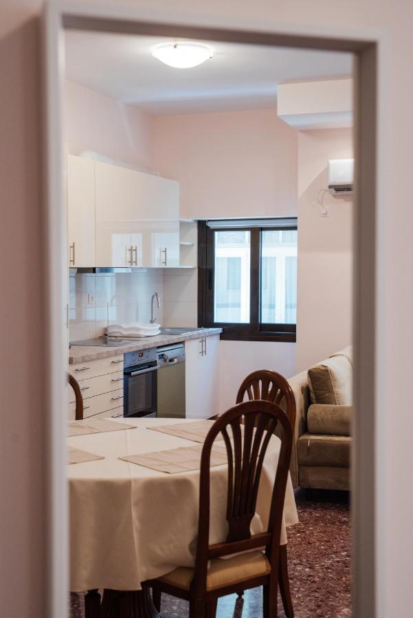 Luxury Apartment In Plaka - Acropolis Athén Kültér fotó
